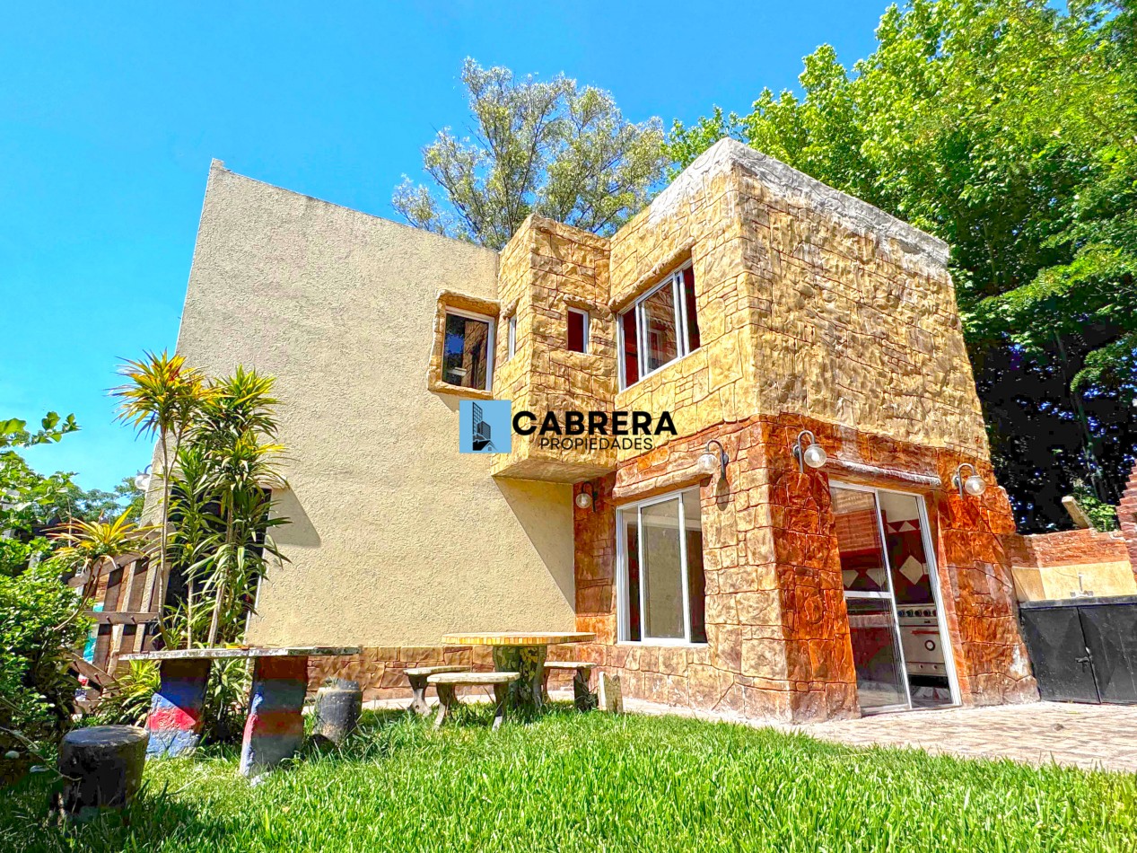 CASA EN VENTA DE 4 AMBIENTES EN MORENO - CAMPO LAS ACACIAS