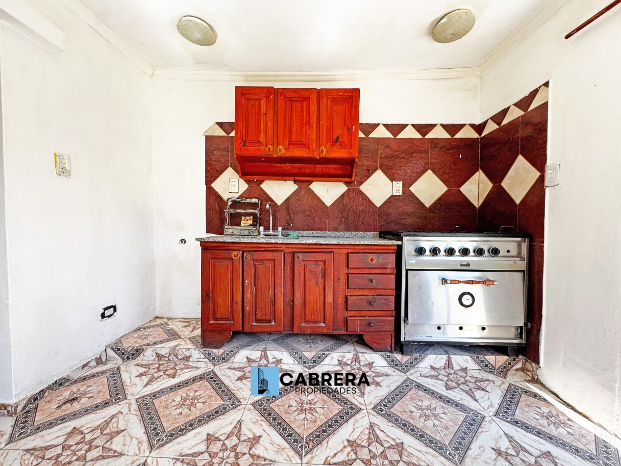 CASA EN VENTA DE 4 AMBIENTES EN MORENO - CAMPO LAS ACACIAS