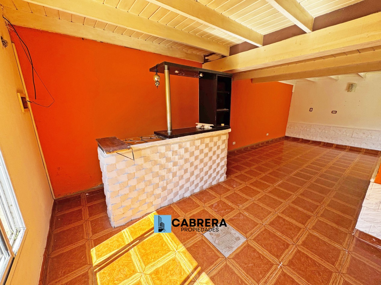 CASA EN VENTA DE 4 AMBIENTES EN MORENO - CAMPO LAS ACACIAS