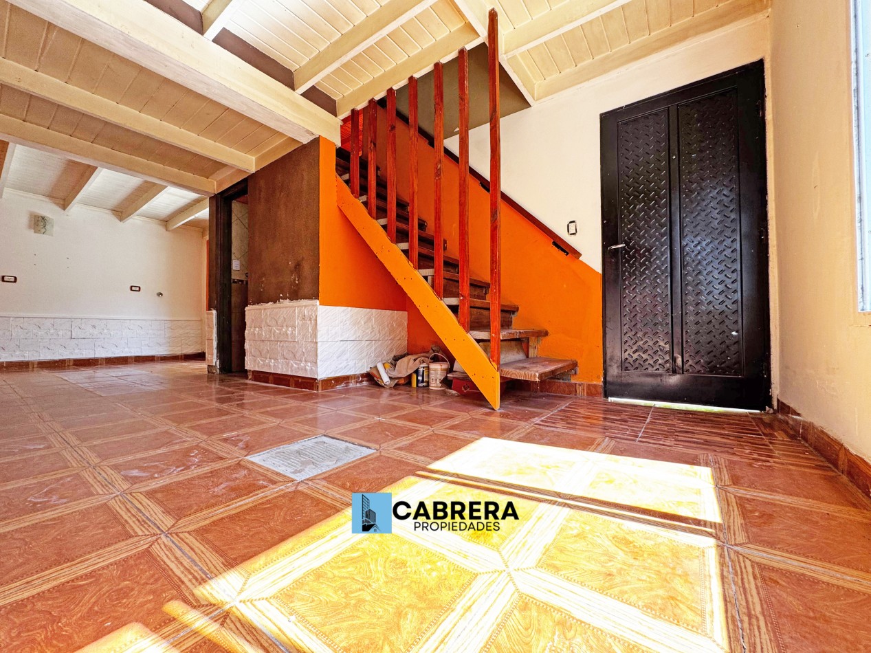 CASA EN VENTA DE 4 AMBIENTES EN MORENO - CAMPO LAS ACACIAS