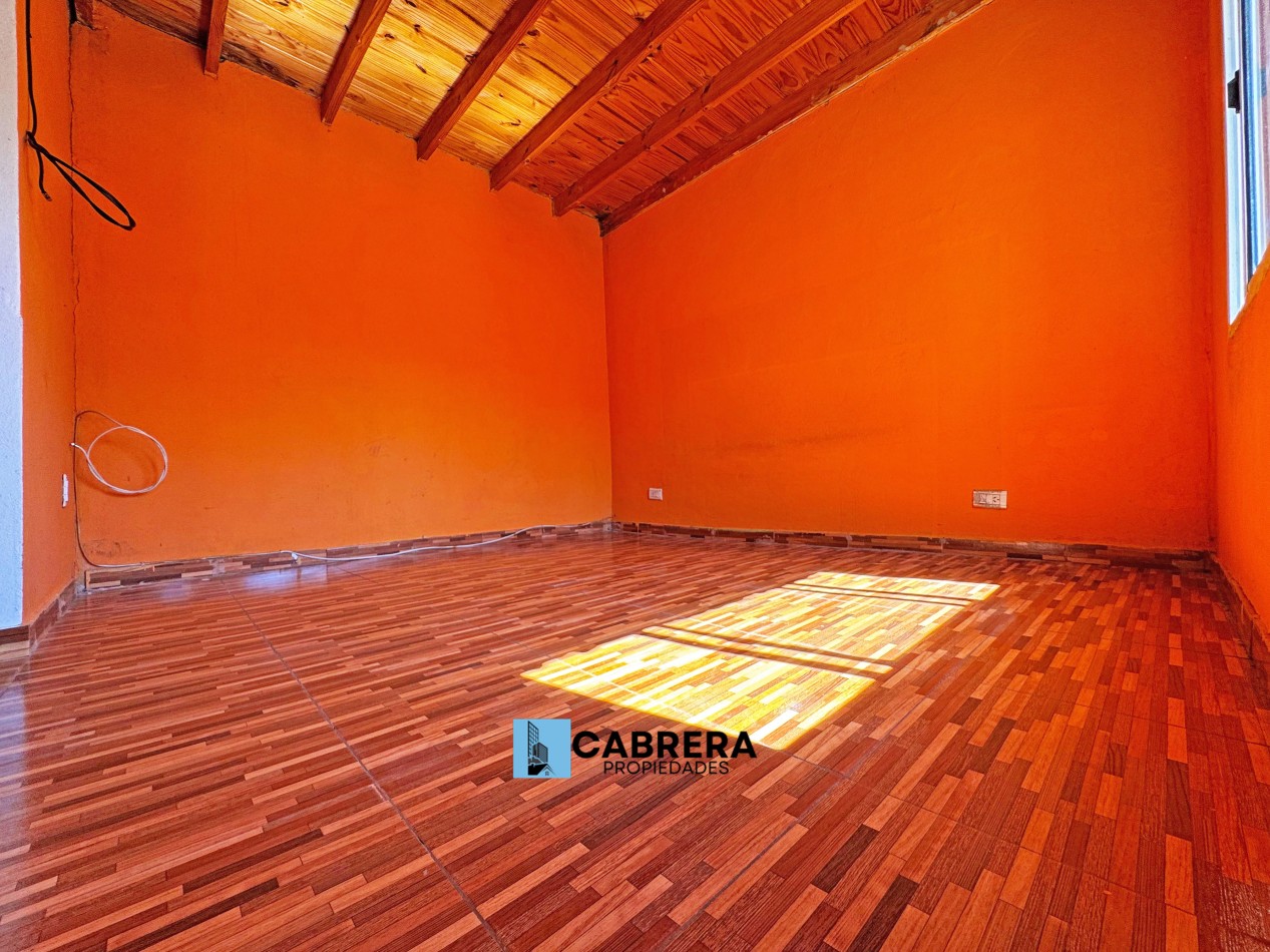 CASA EN VENTA DE 4 AMBIENTES EN MORENO - CAMPO LAS ACACIAS