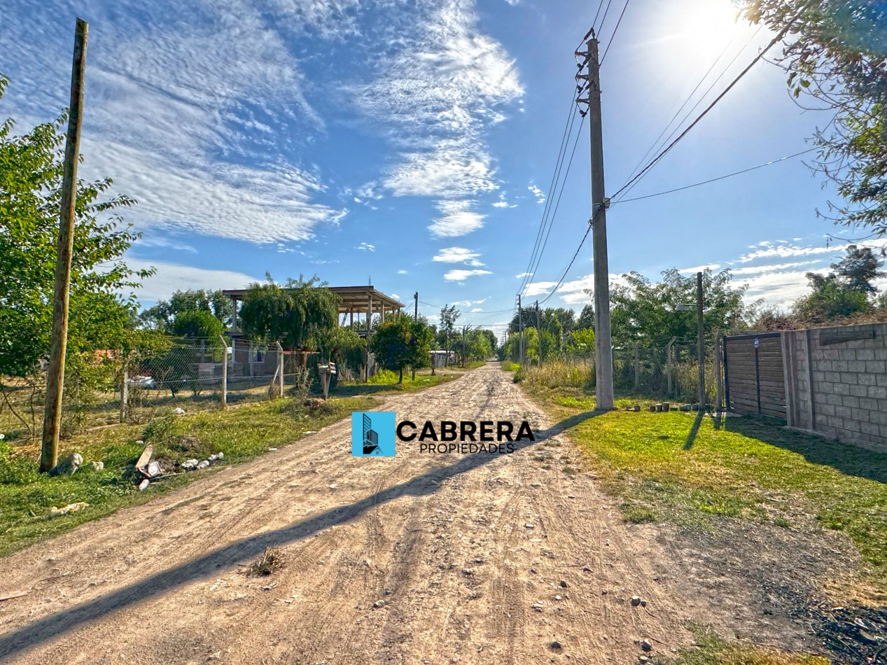 CASA EN VENTA EN GENERAL RODRIGUEZ, BARRIO LOS NARANJOS