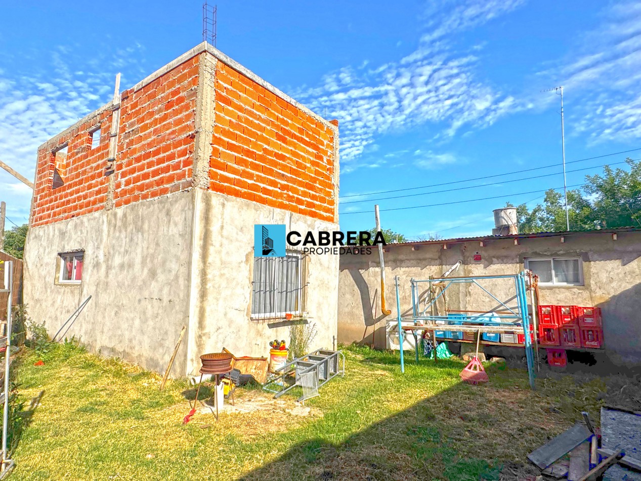 CASA EN VENTA EN GENERAL RODRIGUEZ, BARRIO LOS NARANJOS
