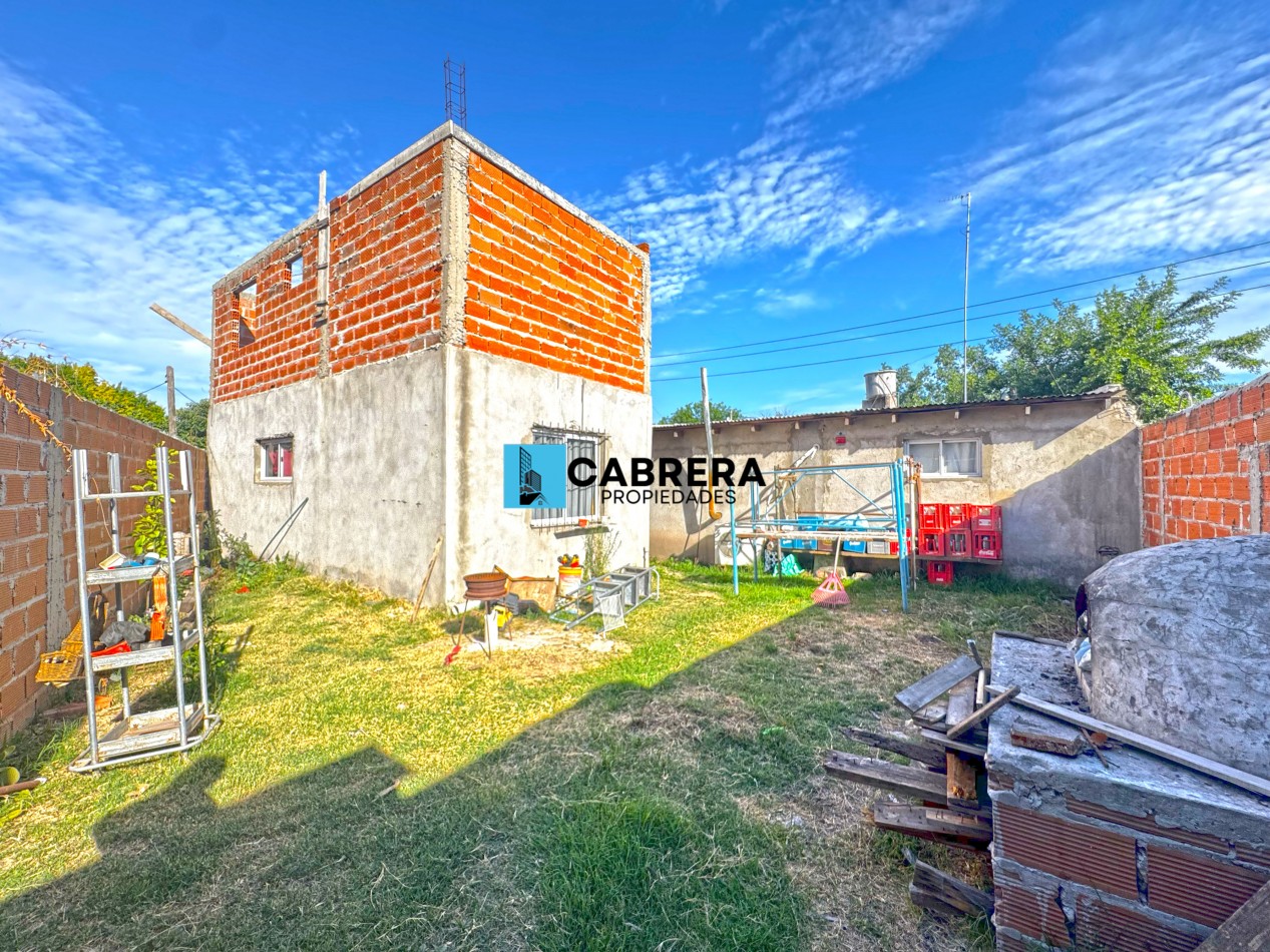 CASA EN VENTA EN GENERAL RODRIGUEZ, BARRIO LOS NARANJOS