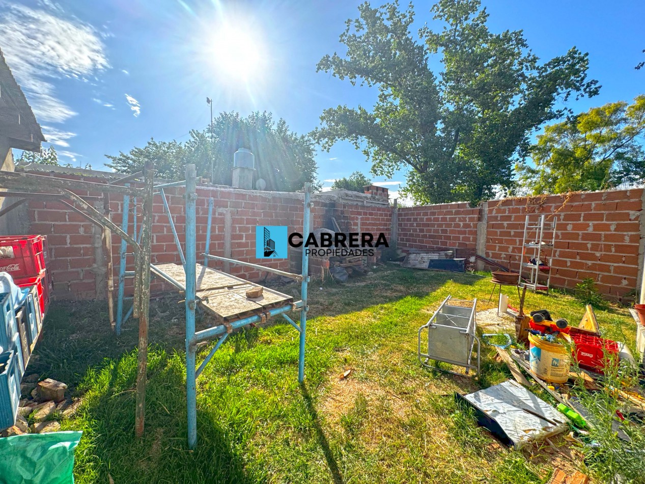 CASA EN VENTA EN GENERAL RODRIGUEZ, BARRIO LOS NARANJOS