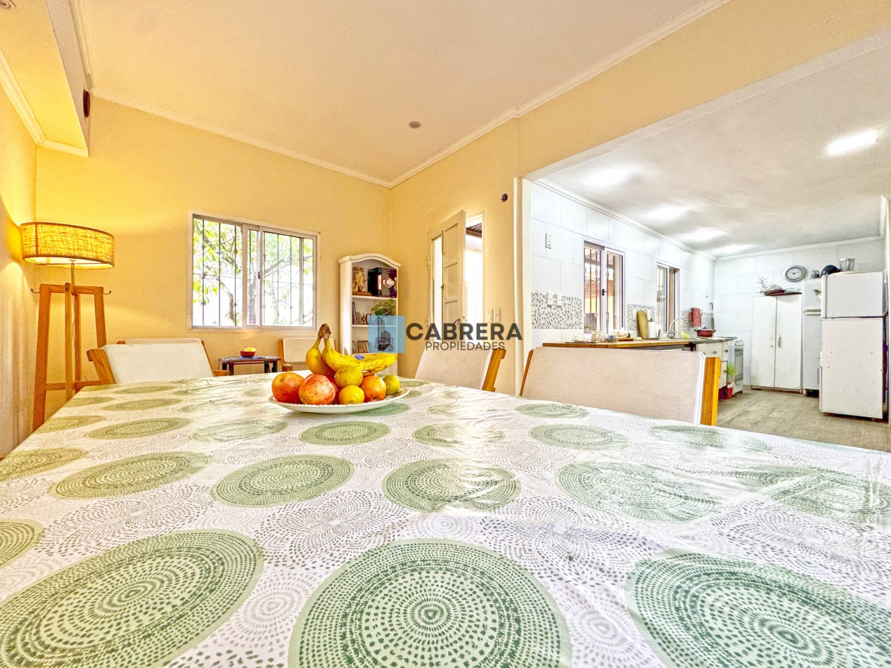 CASA EN VENTA 3 AMBIENTES EN FRANCISCO ALVAREZ, MORENO.