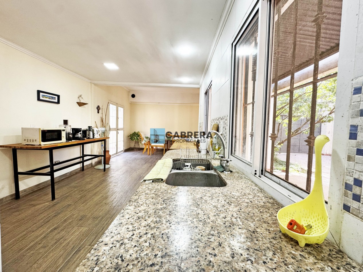 CASA EN VENTA 3 AMBIENTES EN FRANCISCO ALVAREZ, MORENO.