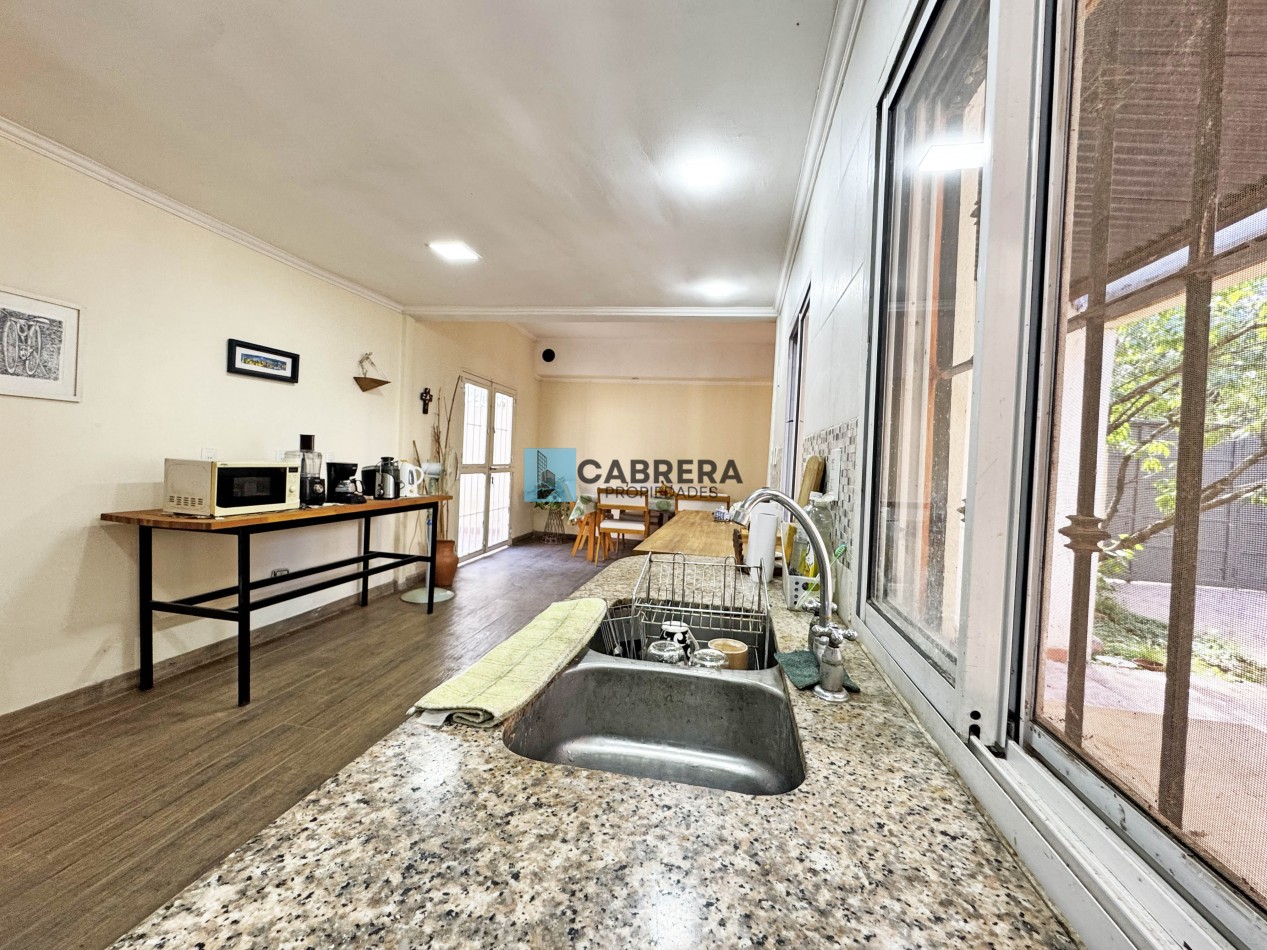 CASA EN VENTA 3 AMBIENTES EN FRANCISCO ALVAREZ, MORENO.