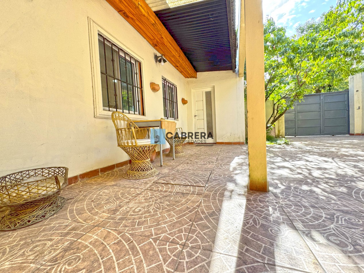 CASA EN VENTA 3 AMBIENTES EN FRANCISCO ALVAREZ, MORENO.