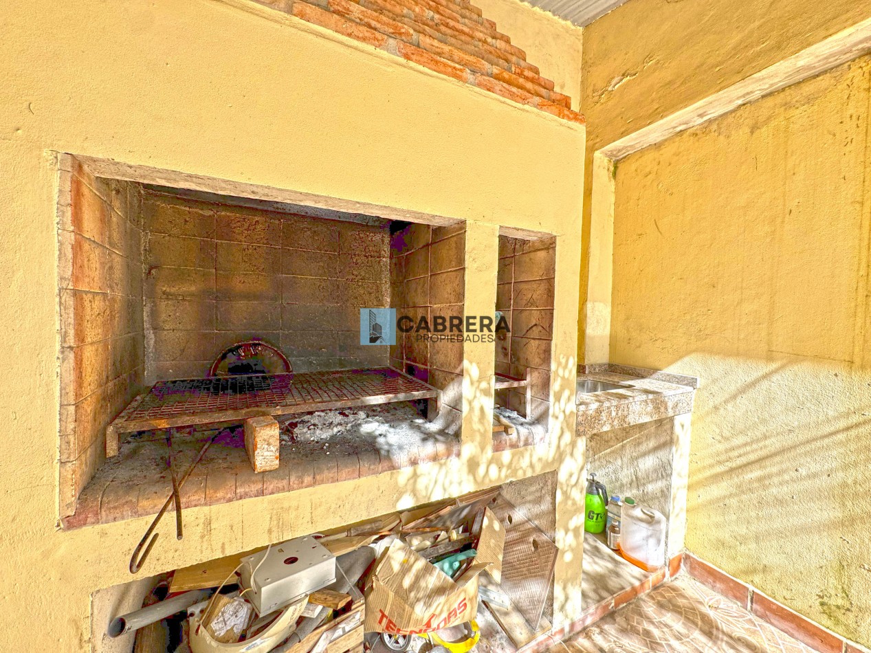 CASA EN VENTA 3 AMBIENTES EN FRANCISCO ALVAREZ, MORENO.