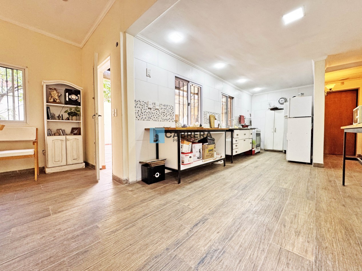 CASA EN VENTA EN FRANCISCO ALVAREZ, MORENO, 3 AMBIENTES