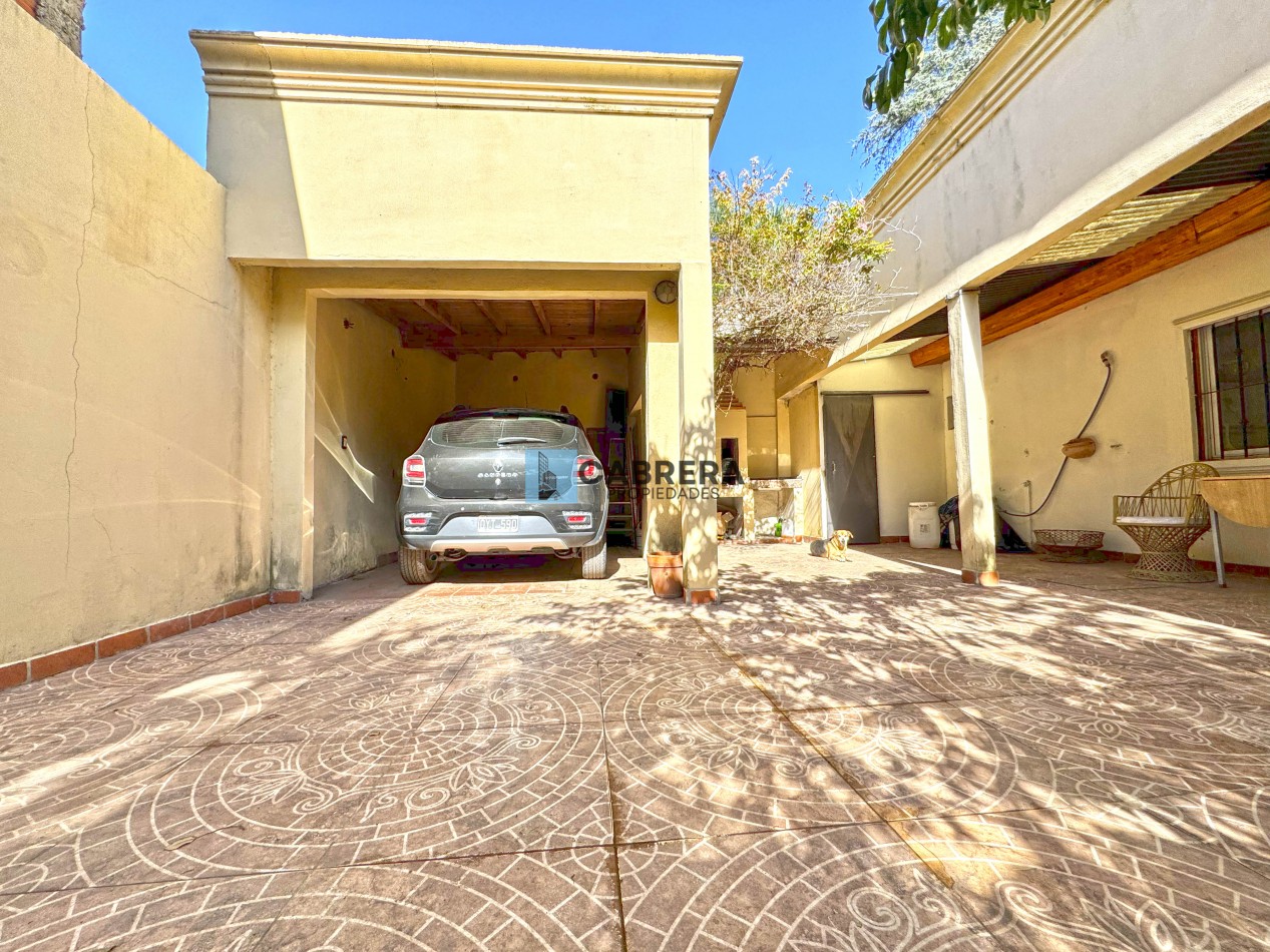 CASA EN VENTA EN FRANCISCO ALVAREZ, MORENO, 3 AMBIENTES