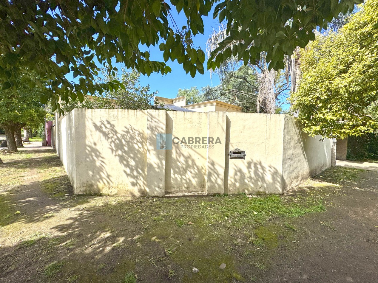 CASA EN VENTA EN FRANCISCO ALVAREZ, MORENO, 3 AMBIENTES