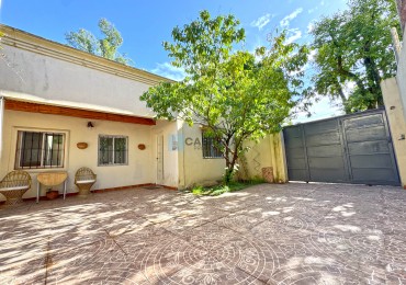 CASA EN VENTA 3 AMBIENTES EN FRANCISCO ALVAREZ, MORENO.